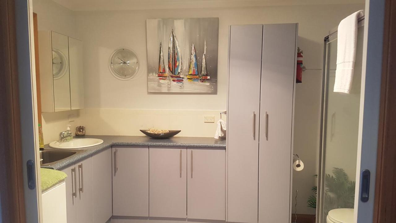 Bed and Breakfast Lewi Waters Lewisham Екстер'єр фото