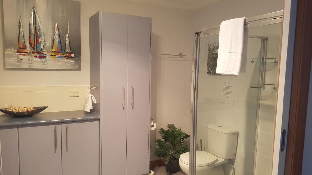 Bed and Breakfast Lewi Waters Lewisham Екстер'єр фото